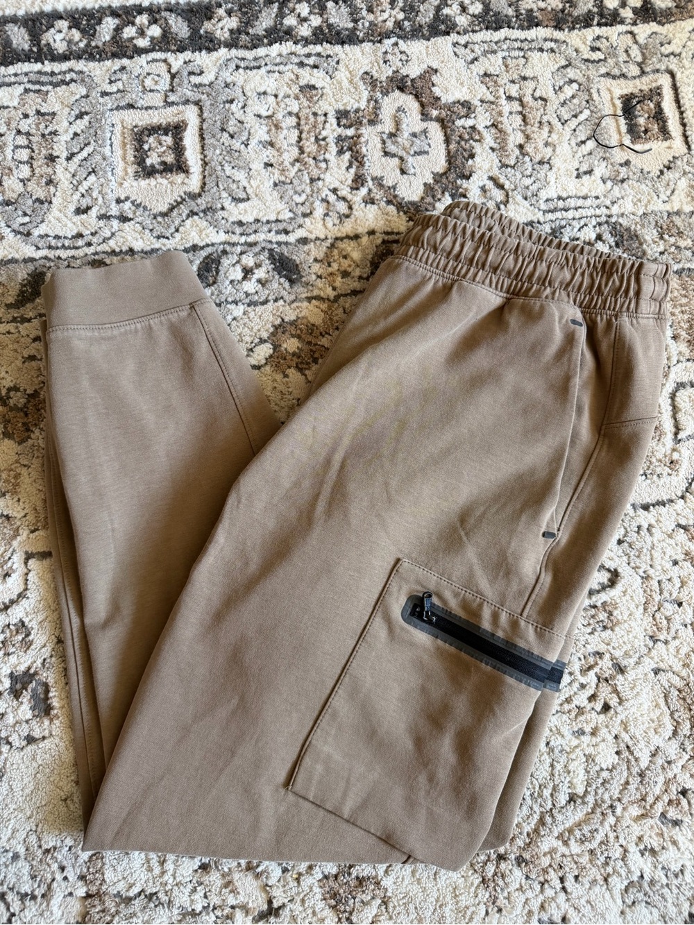 Old Navy Men's Tan Cargo Zip Jogger Sweatpants